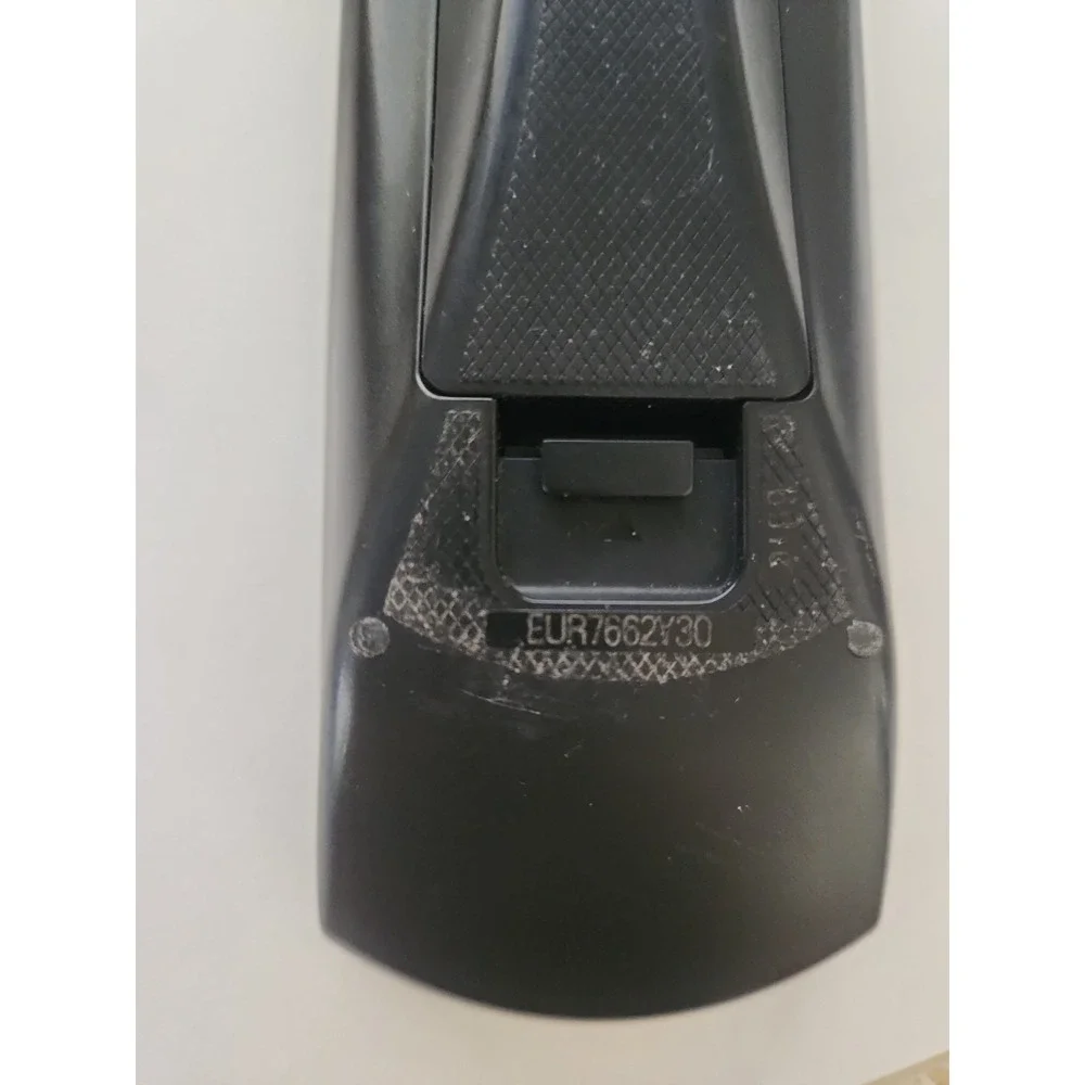 Genuine Panasonic EUR7662Y30 Theater System Universal Remote Control Silver